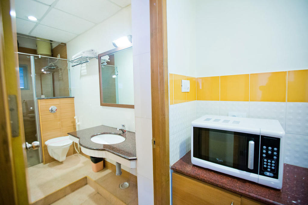Malles Manotaa Chennai Exterior photo