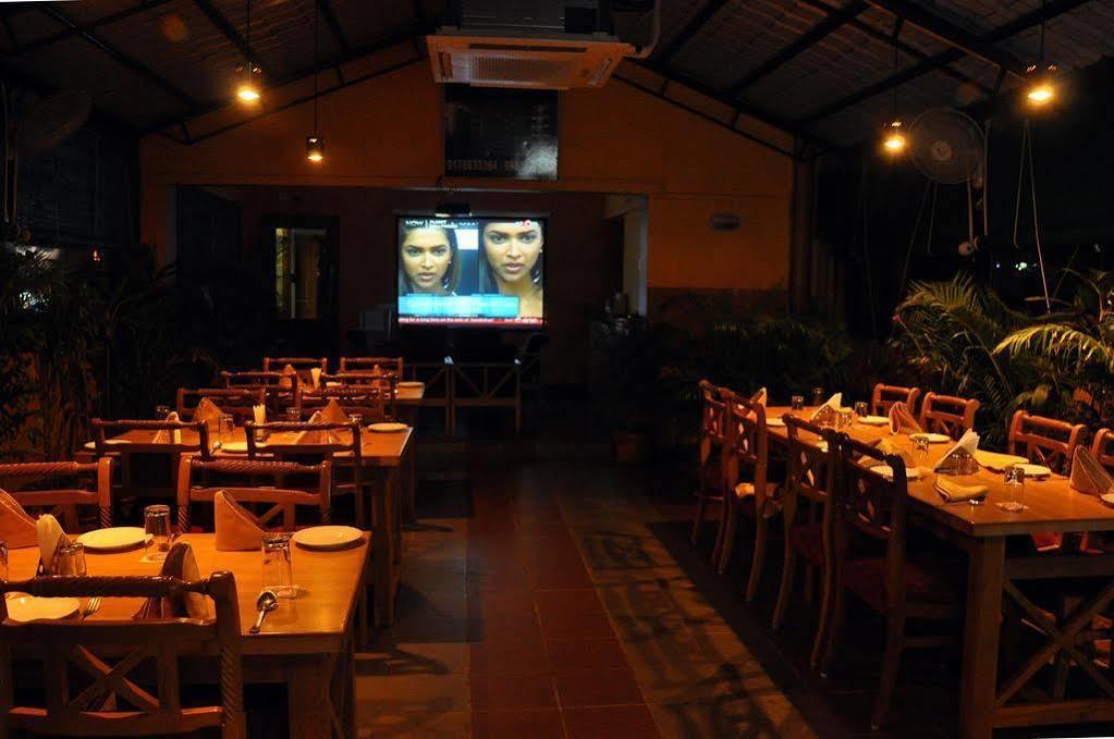 Malles Manotaa Chennai Exterior photo